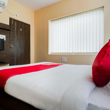 Sururnagar Hotel O Alekhya Residency Cafe Bahar מראה חיצוני תמונה
