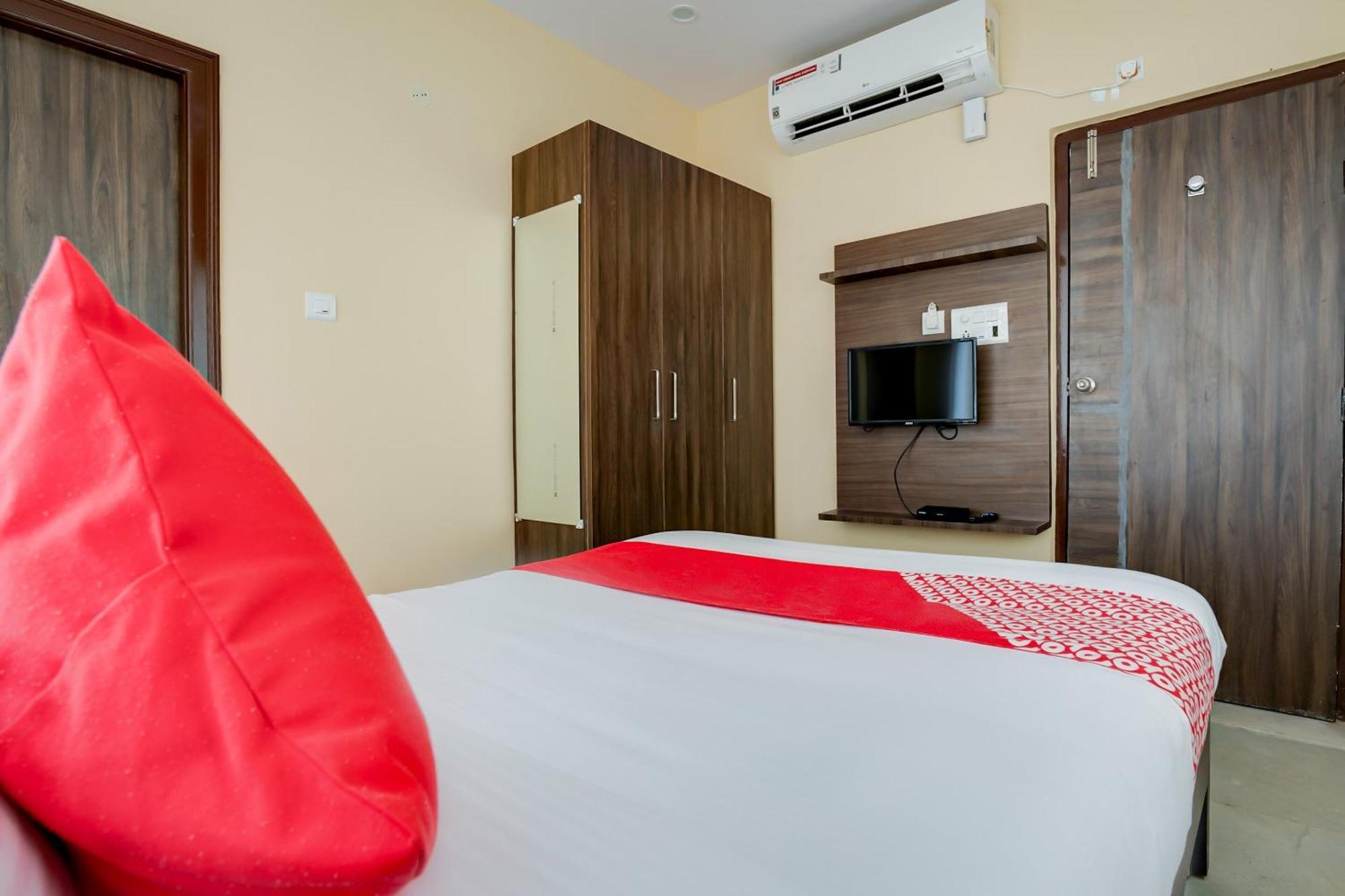Sururnagar Hotel O Alekhya Residency Cafe Bahar מראה חיצוני תמונה
